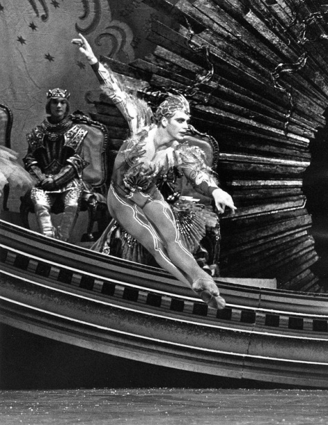 Errol Pickford as The Bluebird in The Sleeping Beauty © Leslie Spatt Royal Ballet Royal Opera House